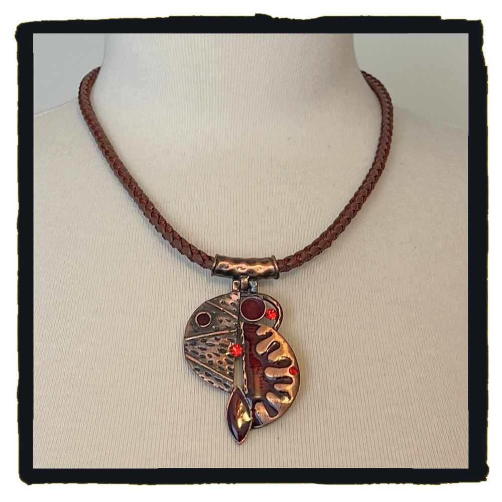 Beautiful Statement Necklace Hammered Copper Tone… - image 1